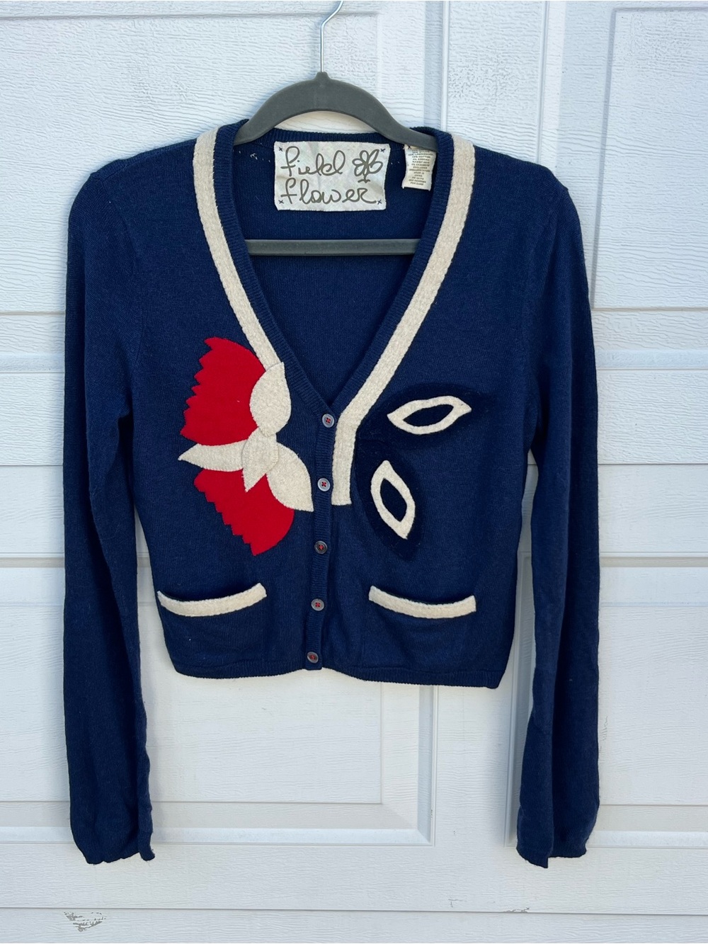 Women field of flower Navy and Red Floral V-Neck crop Cardigan Sweater S